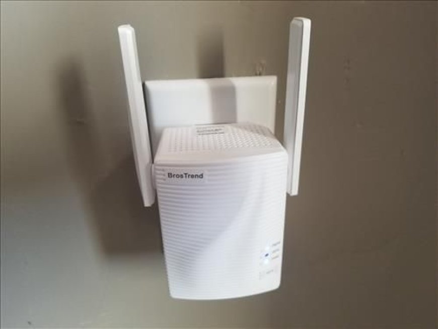 How to Reset BrosTrend WiFi Extender to Factory Default Settings?